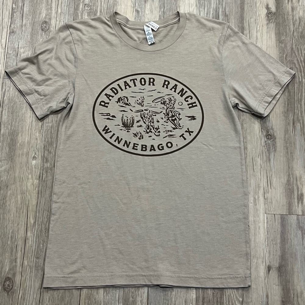 Dale Brisby tan tshirt - size small